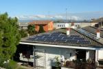Parziale integrazione architettonica, 5,76 kWp, 32 moduli Sun-Earth TDB125x125-72-P 180 Wp, m-Si